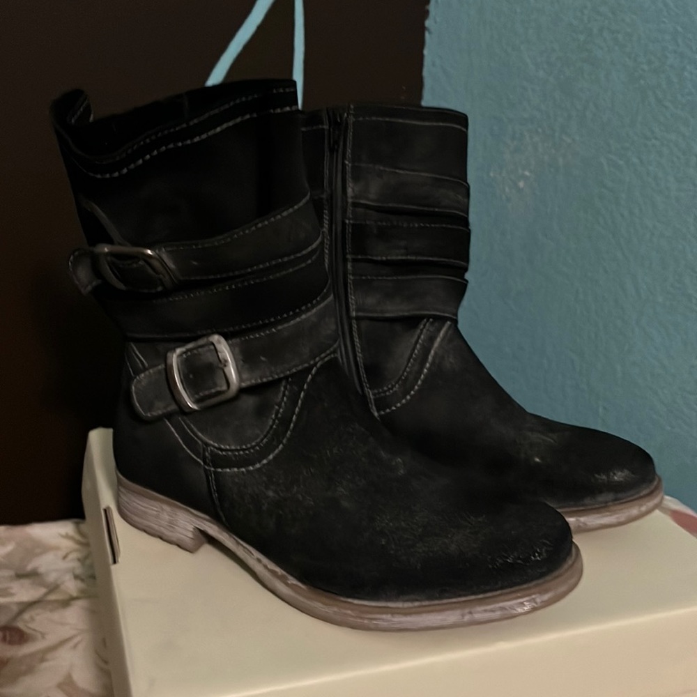 Roan leather boots